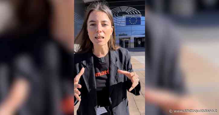 Food for Profit, flash mob al Parlamento Ue per lo stop ai sussidi agli allevamenti intensivi: “Soldi pubblici a un sistema tossico”