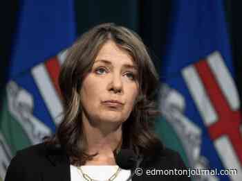 Smith defends using taxpayer dollars on travelling to U.S. to appear alongside controversial podcaster