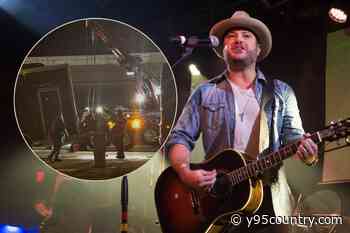Country Singer Wade Bowen Suffers Bus Crash: ‘We Are Very Lucky’