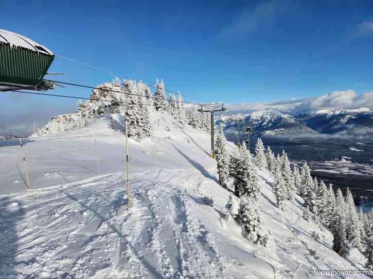 Gondola Cabin Plummets to Snow at Canadian Ski Resort