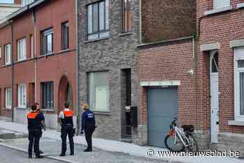 Man valt vijftiger aan in zijn woning: slachtoffer overleden