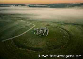 The Ancient Burial Site of Flagstones May Have Inspired Stonehenge