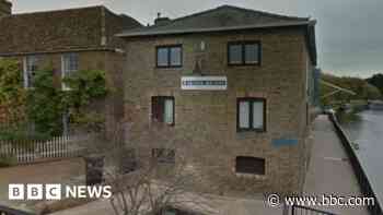 Art gallery to close due to 'financial challenges'