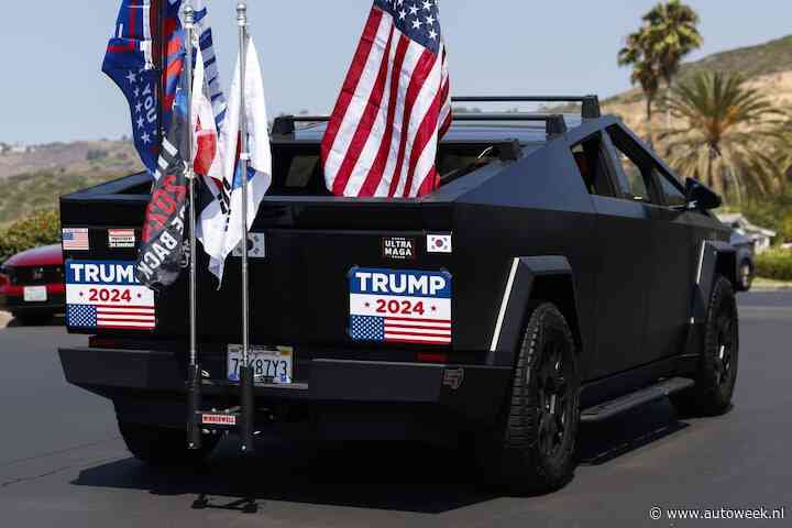 Trump koopt een Tesla als 'steun voor Musk'