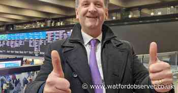 Main departure board at Euston station to remain after trial