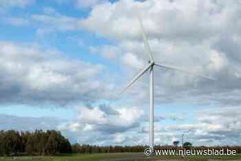 Gemeente geeft positief advies voor windmolen van 240 meter hoog langs E40: “Turbine komt op plaats waar impact op omgeving zo beperkt mogelijk blijft”
