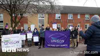 Care home workers 'in tears' over staffing - union
