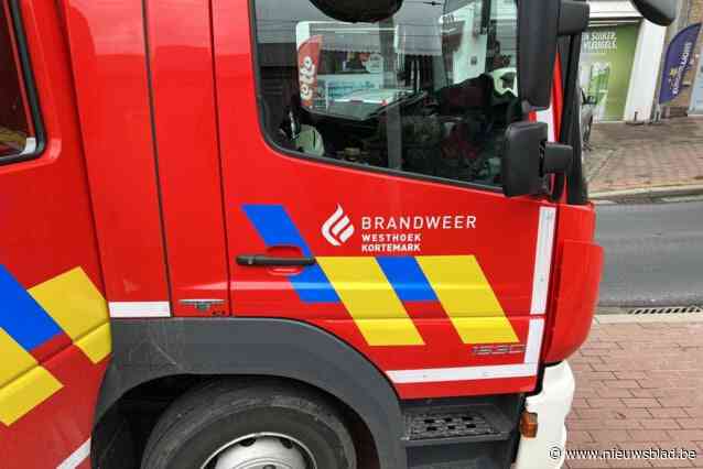 Brandweer heeft lastige klus met verwijderen van hydraulische olie