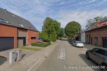 Fietser lichtgewond na botsing met auto