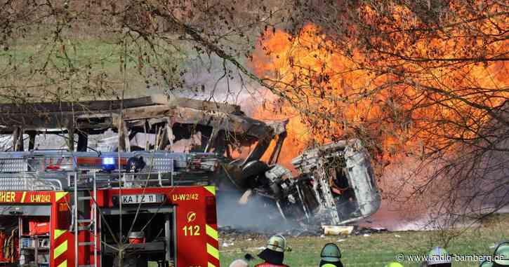 Polizei: Verletzter ist wohl der Tanklaster-Fahrer