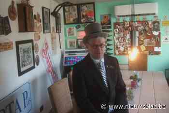 Koen (57) opent privérestaurant in oude viswinkel: “Ik ontvang mensen in pitteleer en met hoge hoed op”