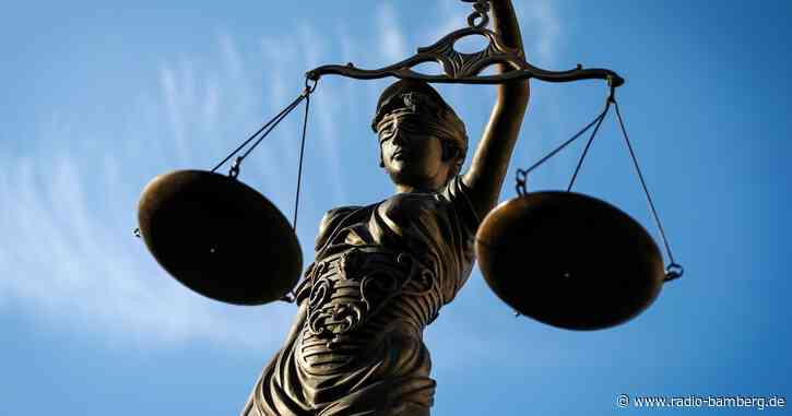 Tochter jahrelang misshandelt? – 59-Jährige verurteilt