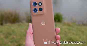Motorola made the best looking brown phone I’ve ever seen
