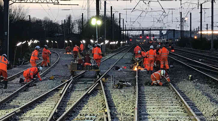 Easter railway disruptions affecting Euston and Victoria stations