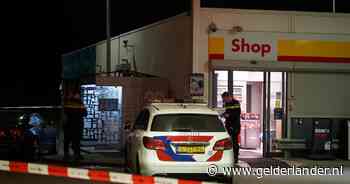 Politie onderzoekt overal op tankstation in Huissen