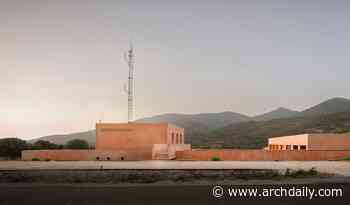 Galeria Emergency Center / Studio Pia