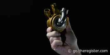 Man with artificial heart survives over 100 days outside hospital