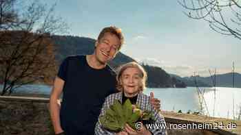 „Rosenheim-Cops“-Star Max Müller teilt seinen Ehrentag mit Mama Mathilde