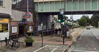 Arrest made after ‘youths seen with knives’ near Stanmore train station