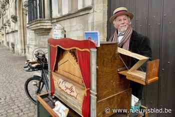 Orgelman Maurice blaast 80 kaarsjes uit: “De spontane reacties, daar doe ik het voor”