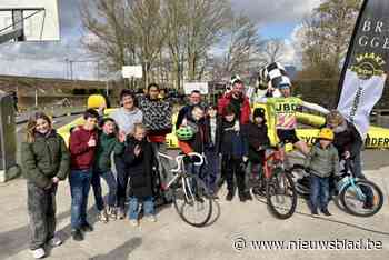 Rondekaravaan slaat tenten op in Sint-Pieters