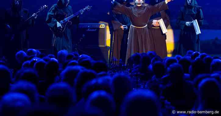 Brummkreisel und Diskokugel: Schafroth spottet über Söder