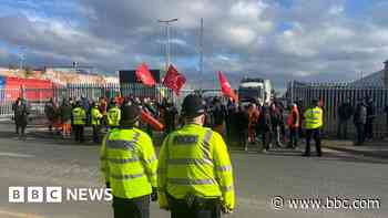 Bin workers begin indefinite all-out strike