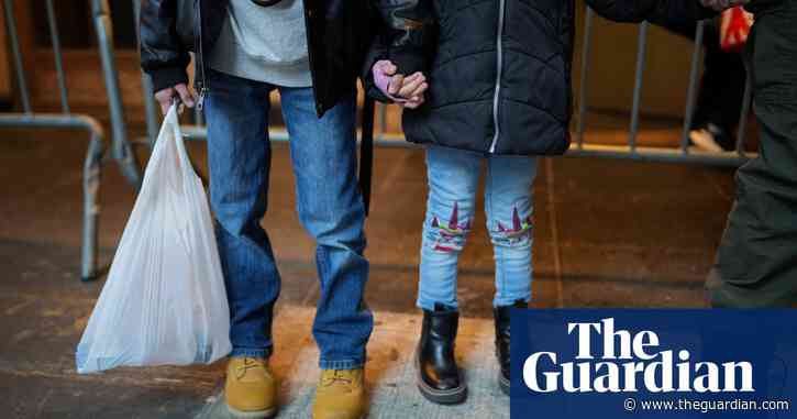 Trump’s justice department demands New York migrant shelter share names of residents