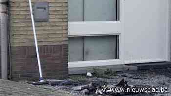 Kinderen blussen brandende rieten mand naast kachel: “Een goede afloop dankzij rookmelders”