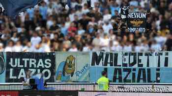 I cori razzisti costano caro, i tifosi della Lazio non potranno andare in trasferta europea