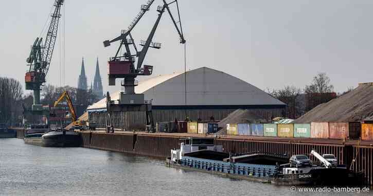 Etwas weniger Umschlag an den Standorten von Bayernhafen
