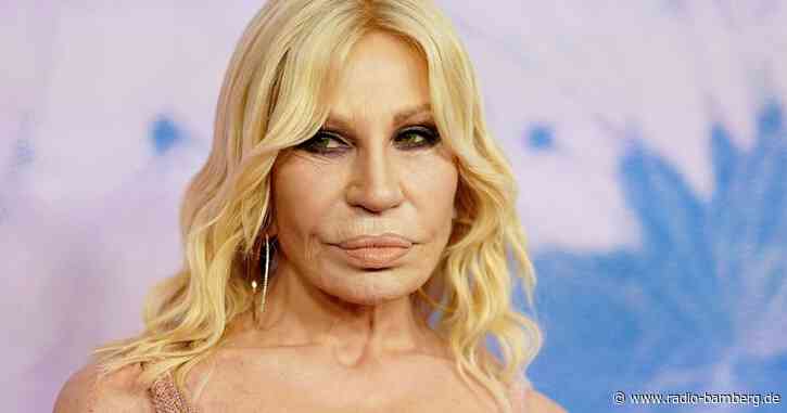 Donatella Versace hört als Kreativchefin auf