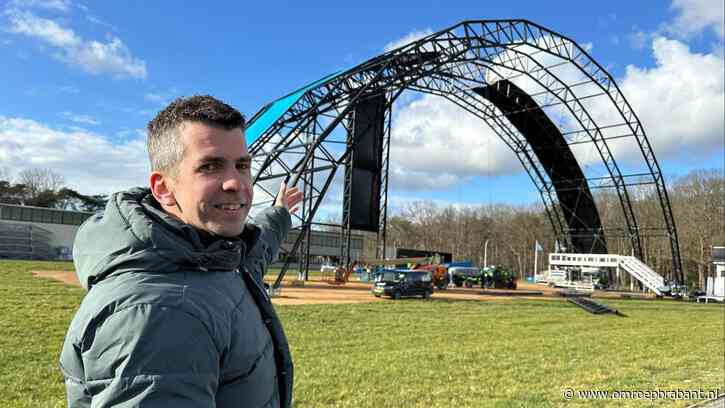 Met 25.000 man in deze festivaltent en toch geen palen voor je neus