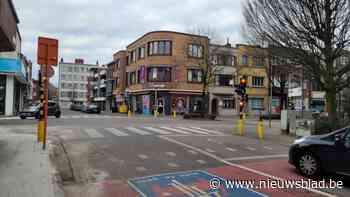 Fietsers mogen in de Onze-Lieve-Vrouwstraat door rood naar rechts: "De grotere variatie aan fietsen wordt een uitdaging in de stad"