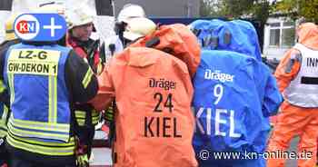 Feuerwehr Gefahrguteinsatz bei der Technischen Fakultät der Uni Kiel