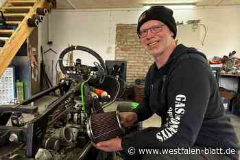 Ein Meister auf dem Rasentrecker