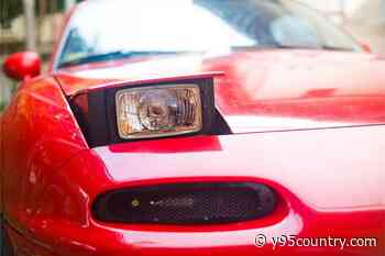 From Pop-Up Headlights to Bench Seats: 13 Retro Car Features We Miss