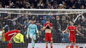 Met AZ ook laatste Nederlandse ploeg klaar in Europa, na moedige strijd tegen Tottenham