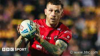 Warrington sign Salford half-back Sneyd