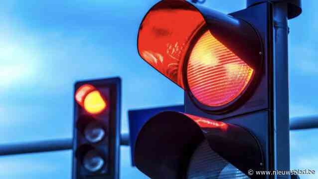 ‘Slimme’ verkeerslichten op Antwerpsesteenweg zorgen voor lange files en frustratie