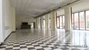 Nieuw dak voor feestzaal de Caters