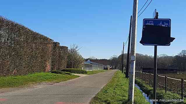 Borden tractorsluis Witte Hoeve staan al klaar