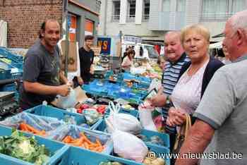 Nieuwe opstelling wekelijkse markt: parking naast kerk opnieuw vrij