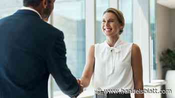 Steuertipp: Firmenübergabe an Mitarbeiter? Wann die Schenkung steuerfrei bleibt