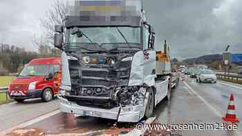 Drei Lkw in Unfall auf der A8 bei Bernau verwickelt - Straße wieder frei