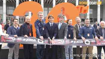 Maratona di Roma, taglio del nastro al villaggio allestito dentro il Palazzo dei Congressi