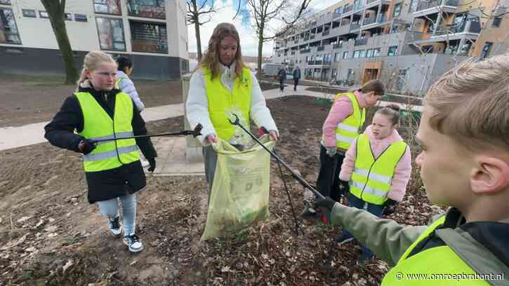 Duizenden kinderen gaan op afvaljacht en vinden de vreemdste dingen