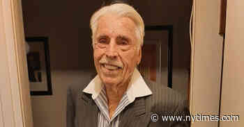 Herman Graf, Who Helped Sell ‘Tropic of Cancer,’ Dies at 91