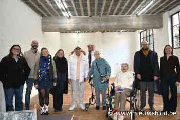 Schrijvers en kunstenaars geven senioren een stem en podium: “Levenslopen komen samen in unieke installatie”