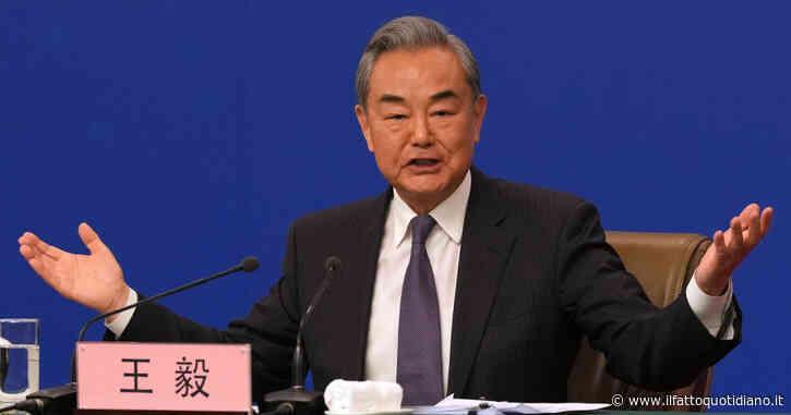 Nucleare Iran, nasce il fronte Pechino-Mosca-Teheran: “Basta sanzioni, ora dialogo”. La Cina si ritaglia un ruolo di mediazione con gli Usa